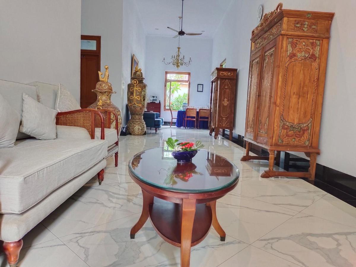 Griya Asih Hotell Yogyakarta Exteriör bild